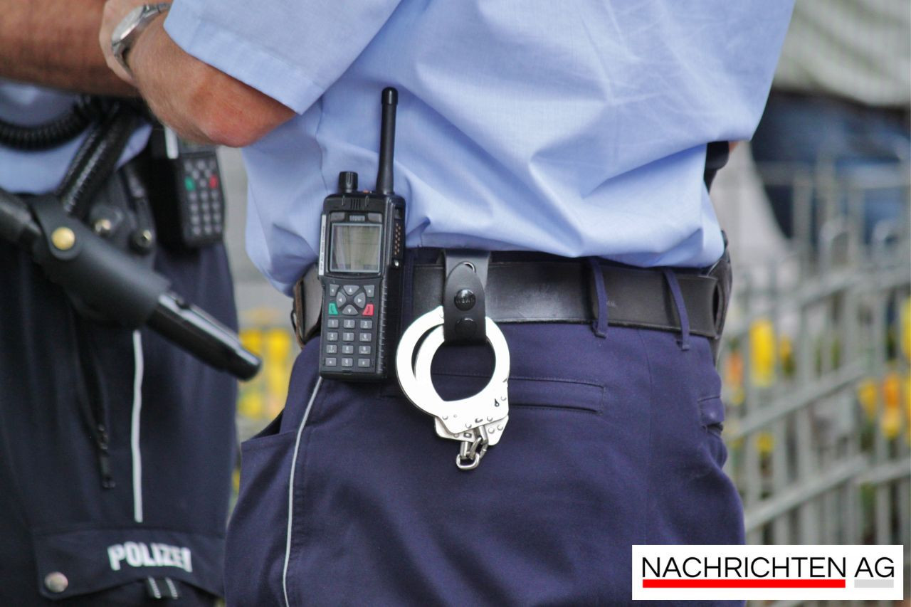 Rasante Flucht in Merzig: Autofahrer entkommt Polizei nach Kollision!