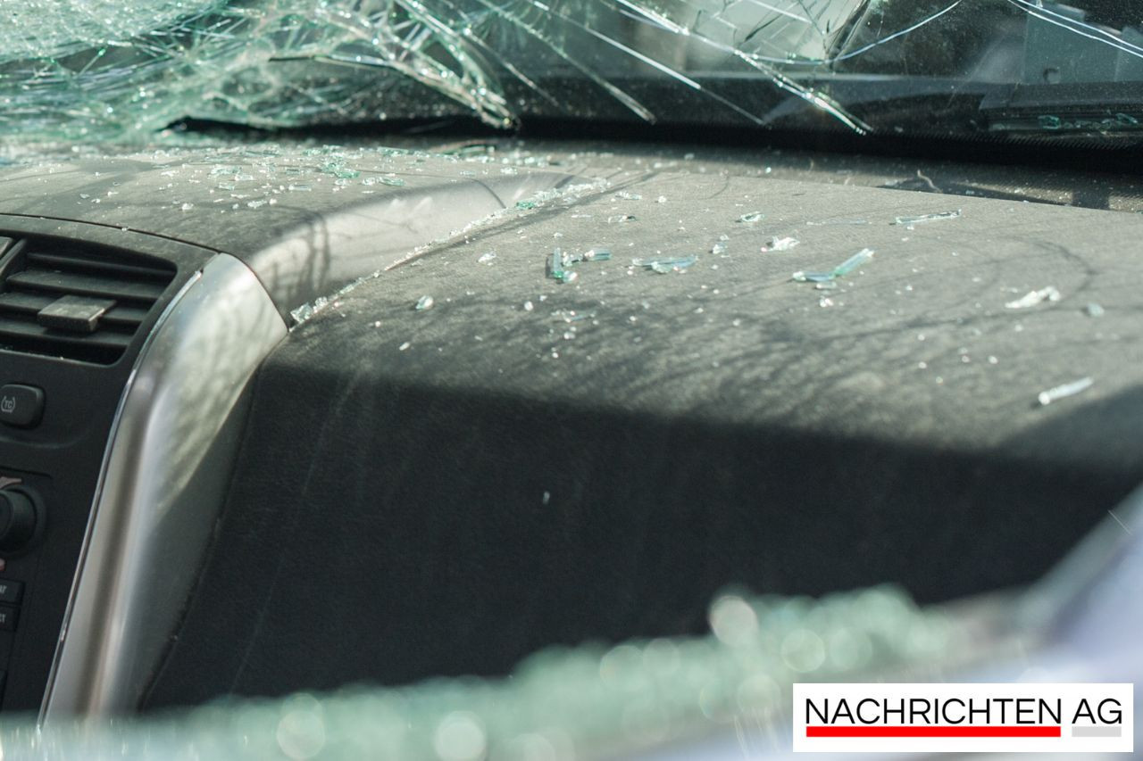 Tragischer Unfall bei Homburg: Zwei junge Menschen sterben nach Flucht vor Polizei