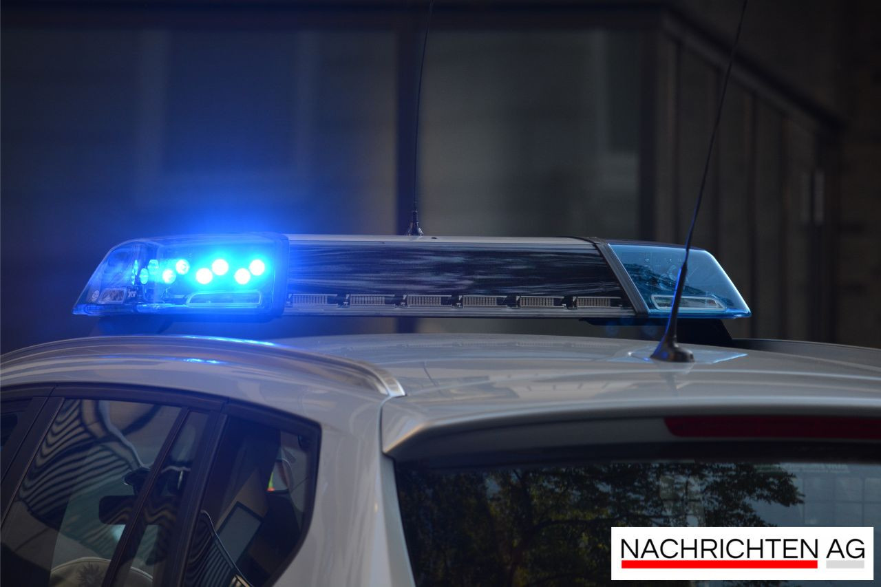 Sachbeschädigung in Wadern: Unbekannter tritt gegen PKW und zerlegt Fahne!